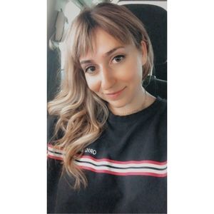 Meet your Posher, Elizabeth